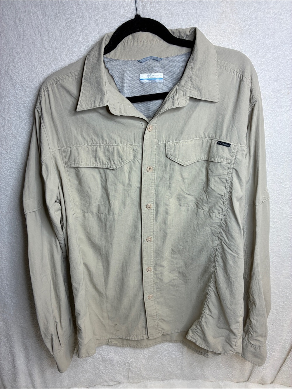 Columbia Men's Lightweight Button-Up Shirt Jacket in Sand